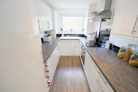 2 bedroom flat for sale, Fairbank Avenue, Orpington