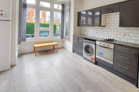1 bedroom flat to rent, Fairfield Road, London N8