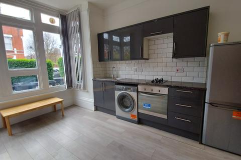 1 bedroom flat to rent, Fairfield Road, London N8