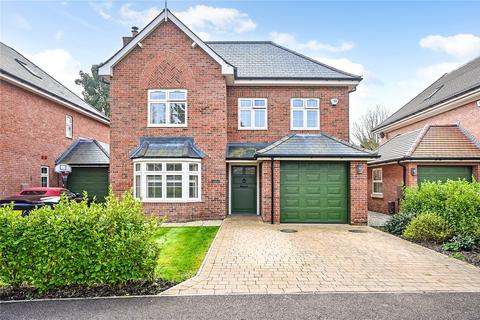 4 bedroom detached house for sale, Woodlark Gardens, Hambrook, Chichester, PO18