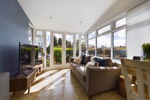 29 Stafford Road, Uttoxeter, ST14 8DW