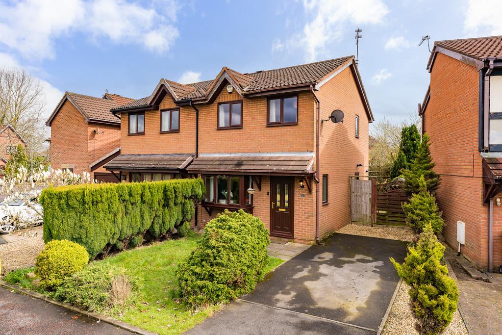 Fairfield Drive, Ormskirk L39 3 bed semidetached house £230,000