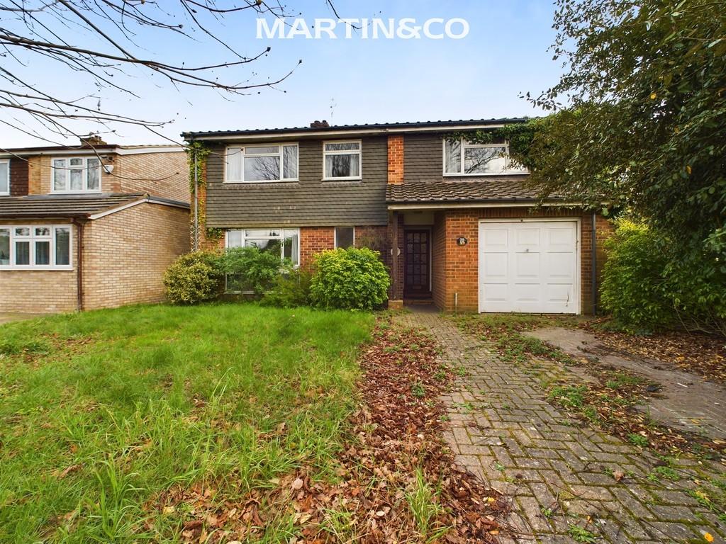 Robin Hood Lane, Wokingham 6 bed detached house for sale £650,000