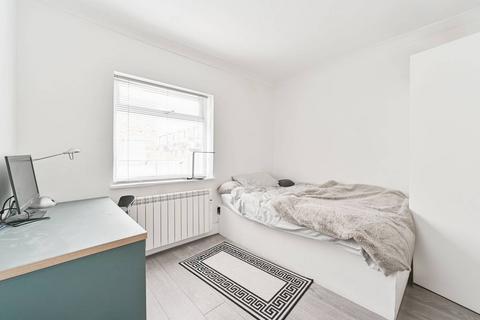 3 bedroom flat to rent, Brixton Road, Brixton, London, SW9