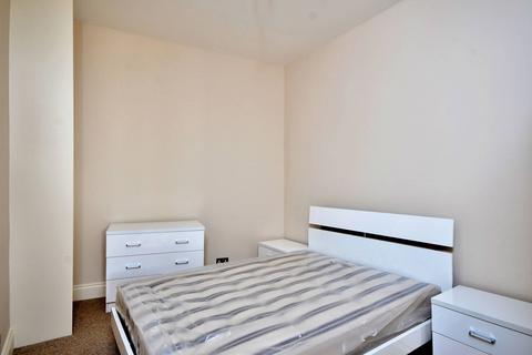 1 bedroom flat to rent, Kenway Road, Earls Court, London, SW5