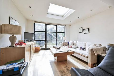 4 bedroom terraced house for sale, Bovingdon Road, Peterborough Estate, London, SW6