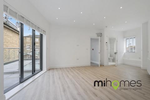 4 bedroom end of terrace house to rent, Heritage Mews, London