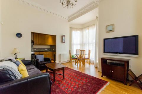 2 bedroom flat to rent, Station Road, Barnet, EN5