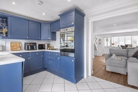 56 Tyron Way, Sidcup, DA14 6AZ