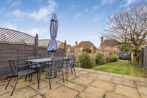 56 Tyron Way, Sidcup, DA14 6AZ