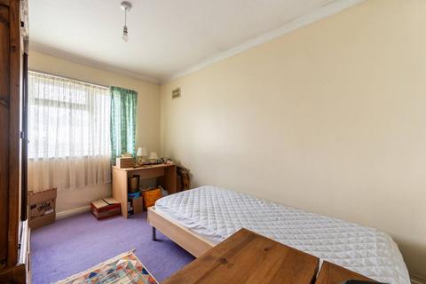 3 bedroom maisonette for sale, Sudbury Croft, Sudbury, Wembley, HA0