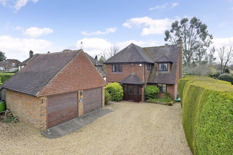 Horsham Road, Cranleigh 4 bed detached house for sale £950,000