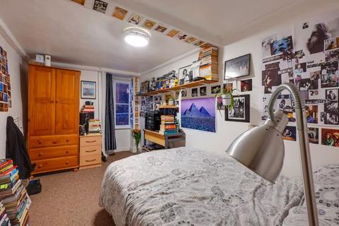 1 bedroom in a house share to rent, Palace Street, Canterbury