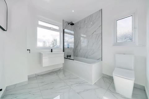 2 Cedric Road, London, SE9 3SQ