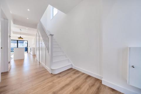 2 Cedric Road, London, SE9 3SQ