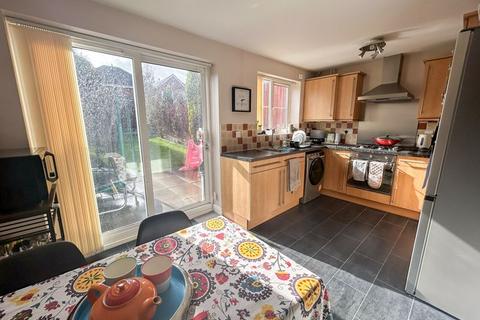 3 bedroom end of terrace house for sale, Tulip Grove, Streetly, B74 2AU