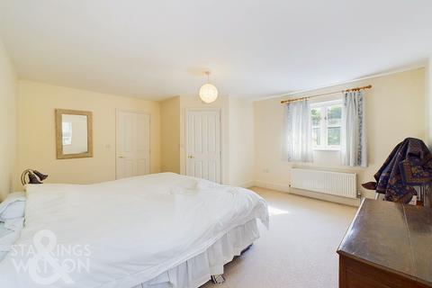 undefined, Linden Court, Eye