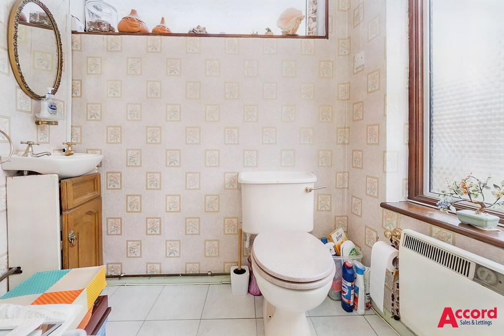 Ground Floor Cloakroom