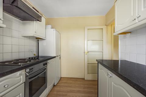 2 bedroom flat to rent, Station Approach, South Ruislip, HA4 6SD