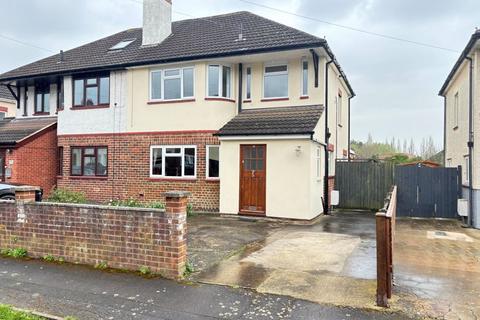 9 Armscroft Way, Gloucester, GL2 0ST