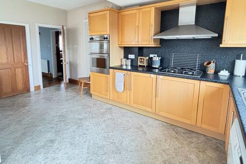9 Armscroft Way, Gloucester, GL2 0ST