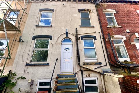 4 bedroom terraced house to rent, Beechwood Terrace, Leeds