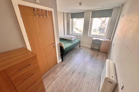 1 bedroom in a house share to rent, Colonnade House, 201 Sunbridge Road, Bradford