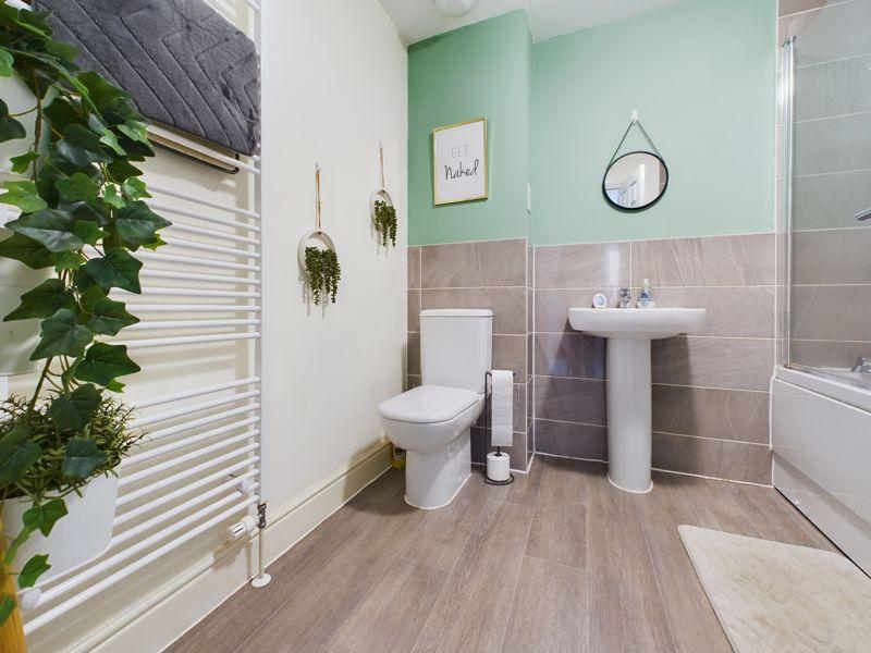 Main Bathroom