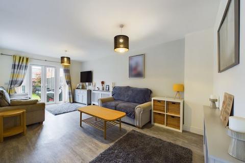 46 Manu Marble Way, Gloucester, GL1 5QZ