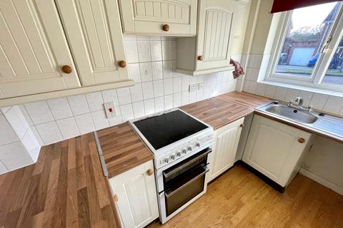 2 bedroom townhouse to rent, Saffron Drive, Oakwood, Derby, DE21