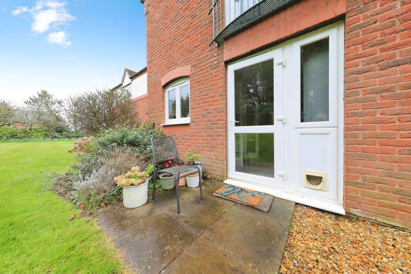 Worcester Road, Stourbridge DY9 1 bed flat for sale £150,000
