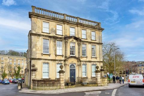 1 bedroom apartment for sale, St. Margarets Street, Bradford on Avon BA15