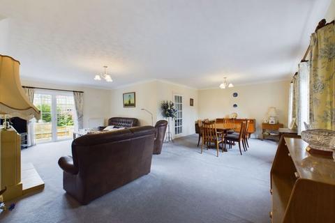 5 bedroom bungalow for sale, Breowan Close, Ilminster