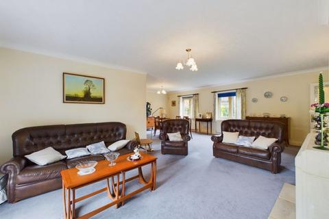 5 bedroom bungalow for sale, Breowan Close, Ilminster