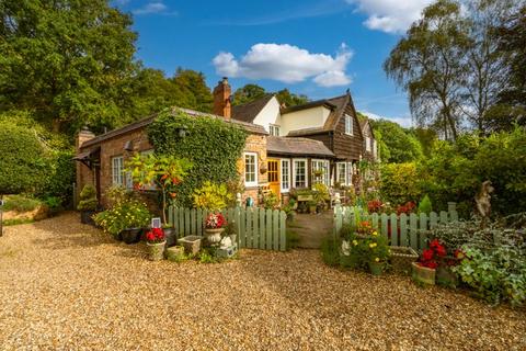 3 bedroom detached house for sale, Drakelow Lane, Wolverley DY11