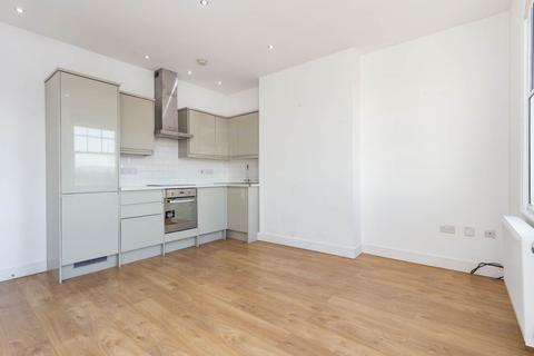 1 bedroom flat to rent, Bromley Road, Catford, London