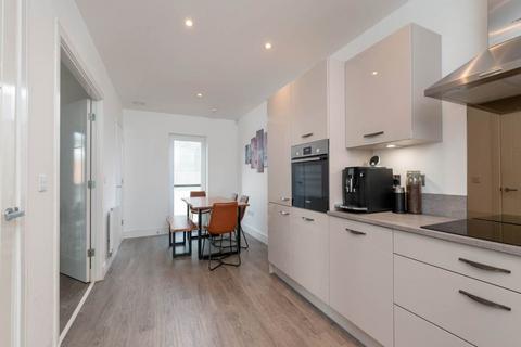 3 bedroom flat to rent, Ocean Drive, Leith, Edinburgh