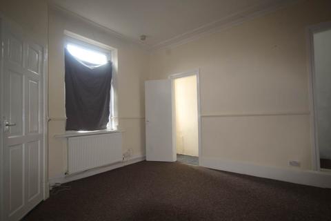 2 bedroom house to rent, Beldon Road, , Bradfford