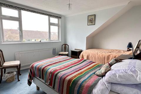 2 Penfold Way, Steyning, BN44 3PG
