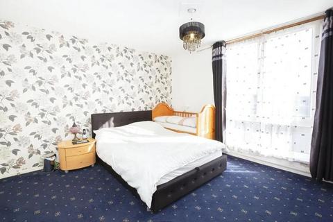 2 bedroom maisonette to rent, Allen road, Bow, London, E3 5JZ