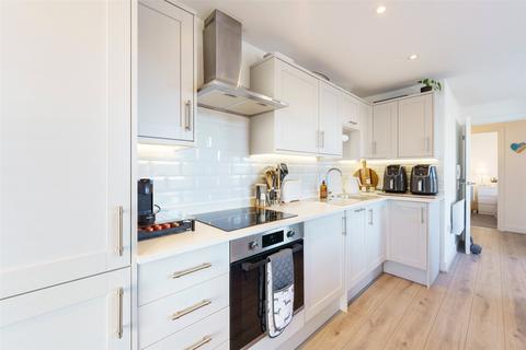 1 bedroom flat for sale, Romany Road, Worthing, West Sussex, BN13