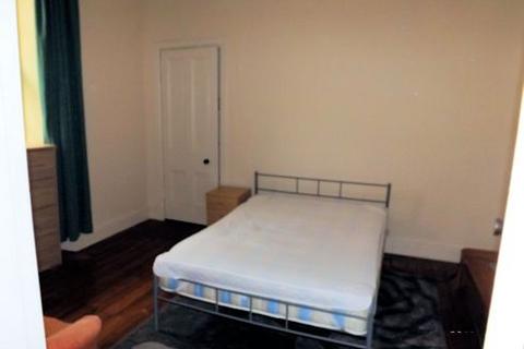 2 bedroom flat to rent, Kirk Street, Campbeltown PA28