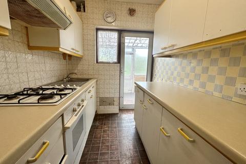 3 bedroom terraced house for sale, Cambrian Road, London