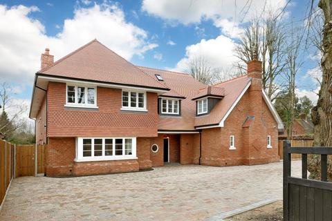 7 bedroom detached house for sale, Gregories Road, Beaconsfield, HP9