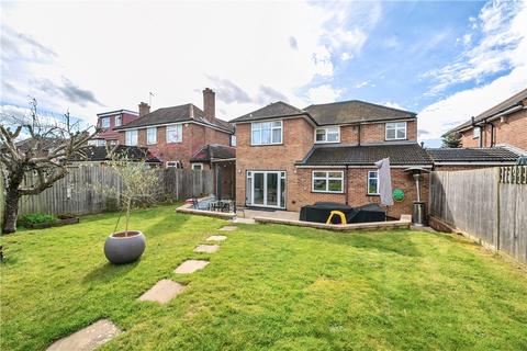35 Cedar Drive, Pinner, HA5 4BY
