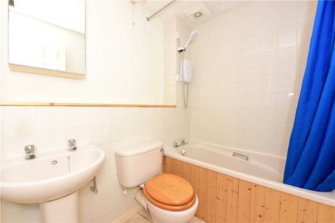 1 bedroom apartment for sale, Shaw Drive, Walton-On-Thames, Surrey