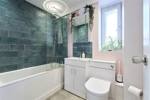 Flat 40, Reynolds House Approach Road, London, E2 9JR