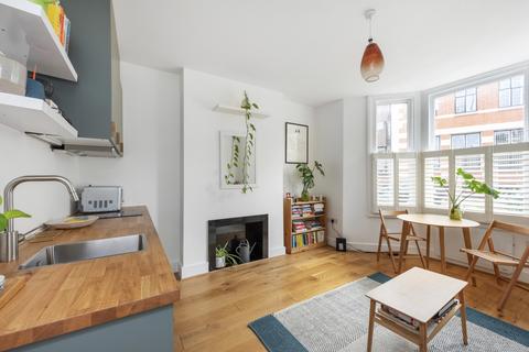 1 bedroom apartment for sale, Fieldway Crescent, London, N5