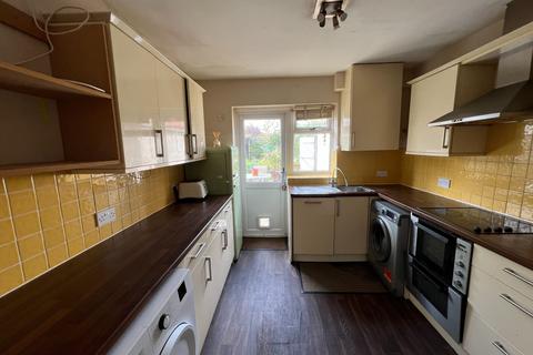 4 bedroom semi-detached house for sale, Longbridge Road, Barking
