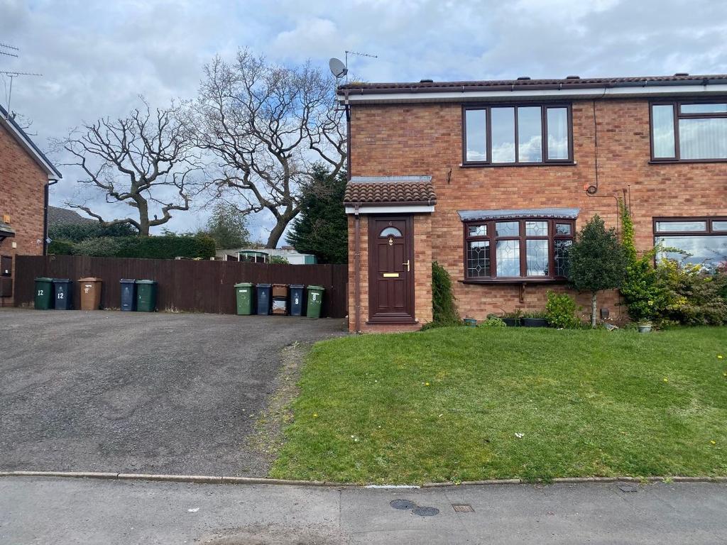 Redwood Way, Willenhall WV12 1 bed flat £700 pcm (£162 pw)